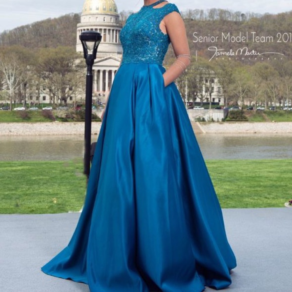 Size 4 prom dress